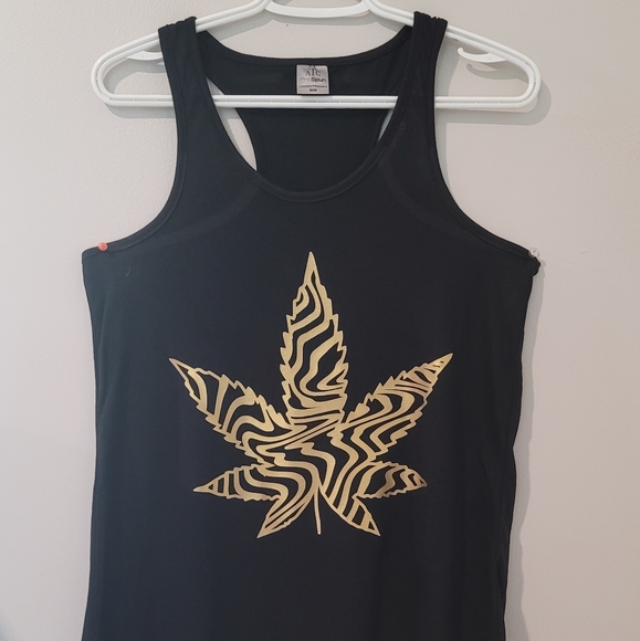 brand new custom design tanktop - Picture 2 of 4